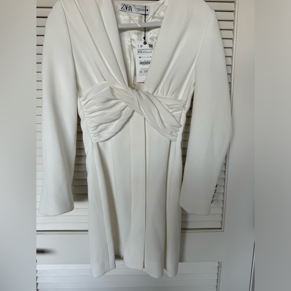 White long sleeve dress
